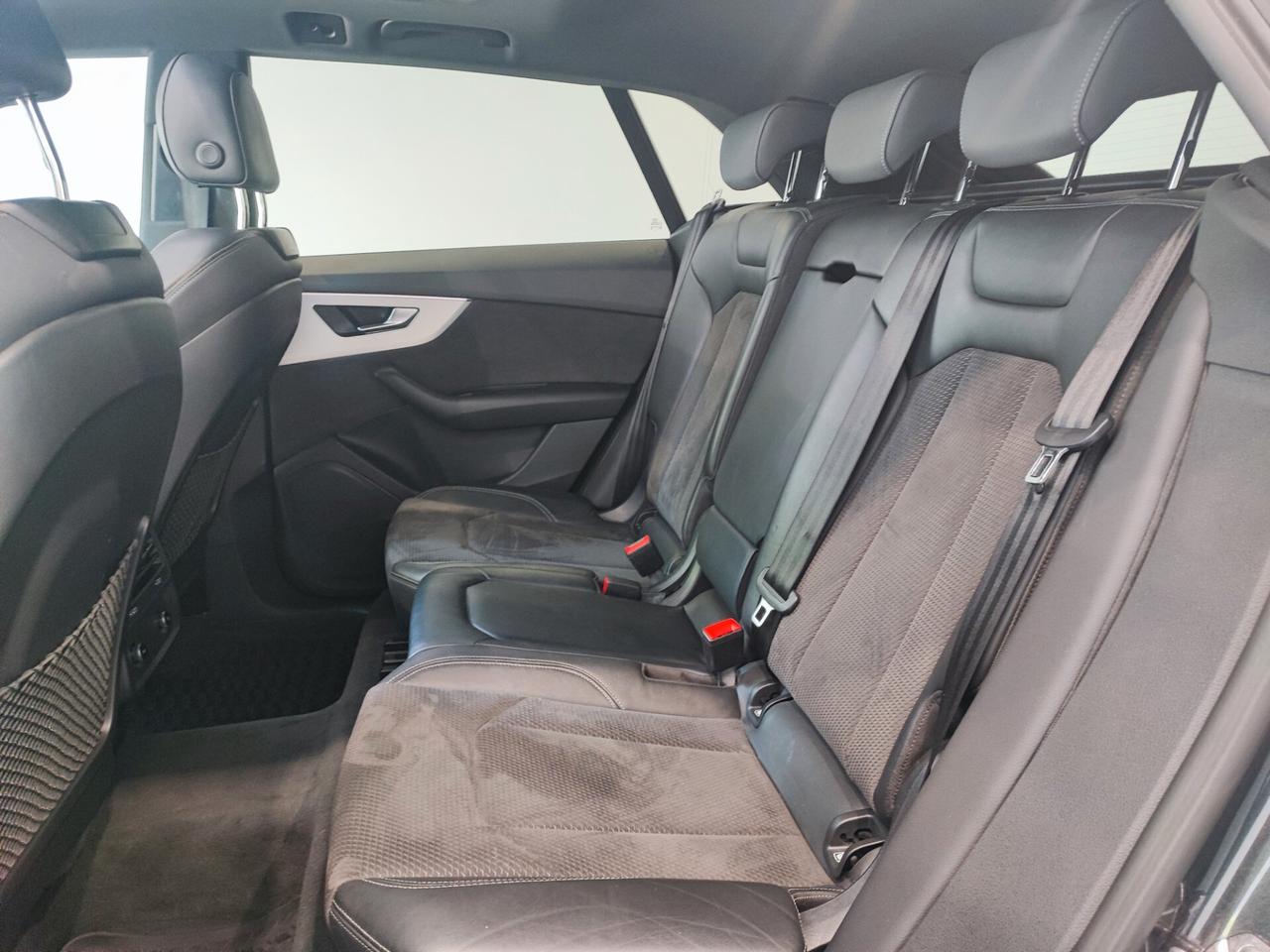 Audi Q8 55 TFSI e quattro tiptronic Sport