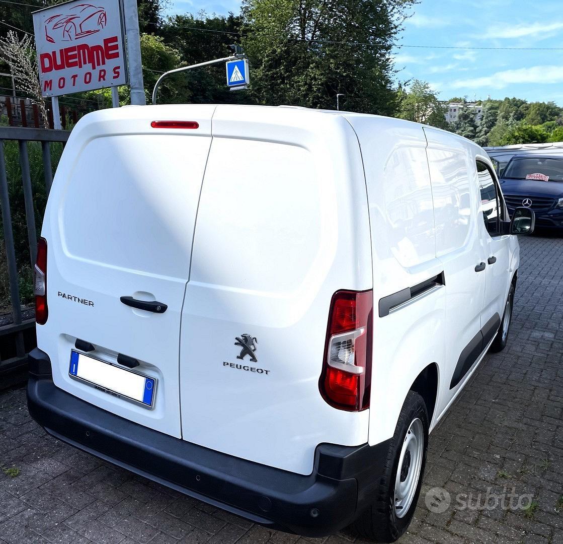 Peugeot Partner 1.5 BlueHdi Premium 3 Posti - E6