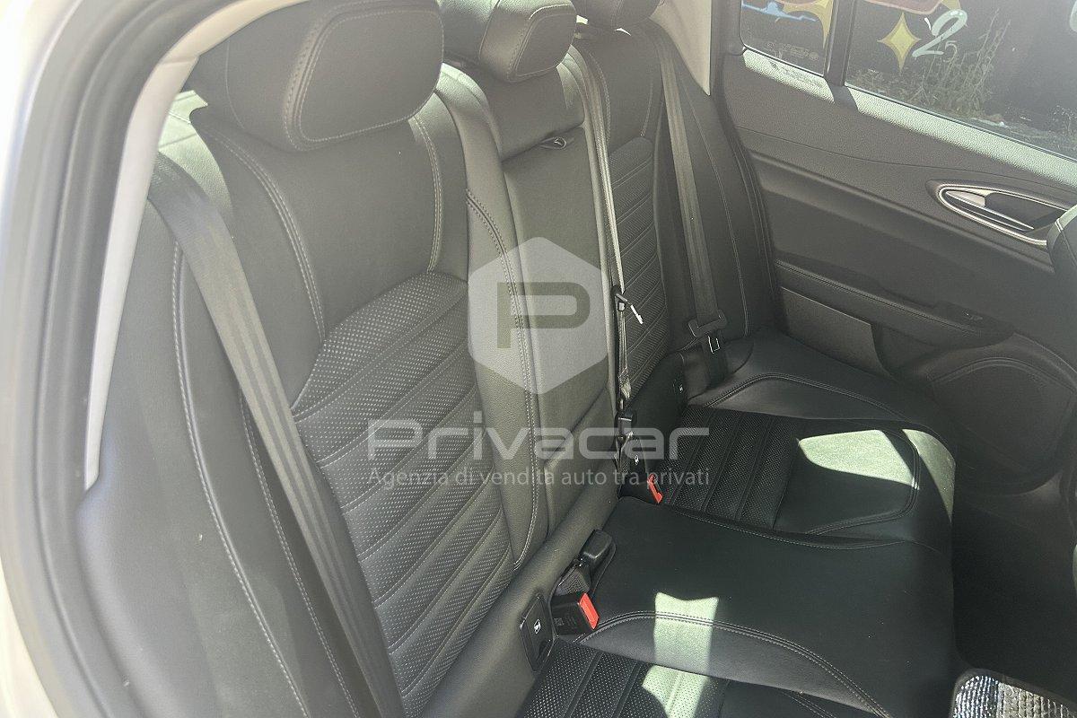 ALFA ROMEO Giulia 2.2 Turbodiesel 210 CV AT8 AWD Q4 Veloce
