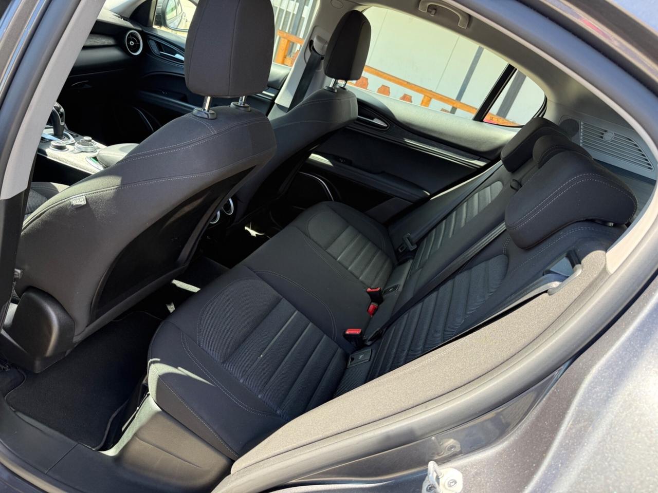 Alfa Romeo Stelvio 2.2 Turbodiesel 160 CV AT8