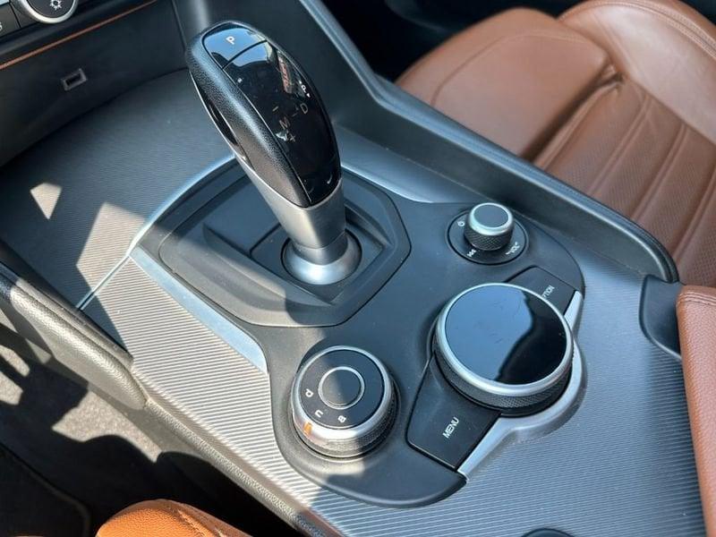 Alfa Romeo Giulia 22 210 AT8 AWD Q4 Veloce-GARANZIA-KM CERTIFICATI