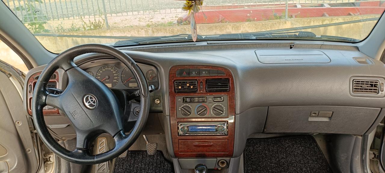 Toyota Avensis 2.0 Tdi D-4D cat Sol
