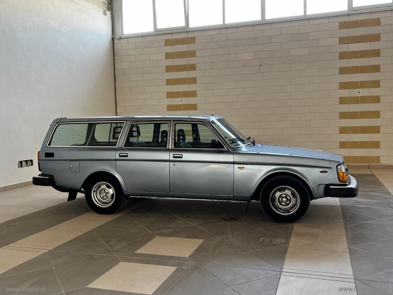 VOLVO 245 GL 1.9