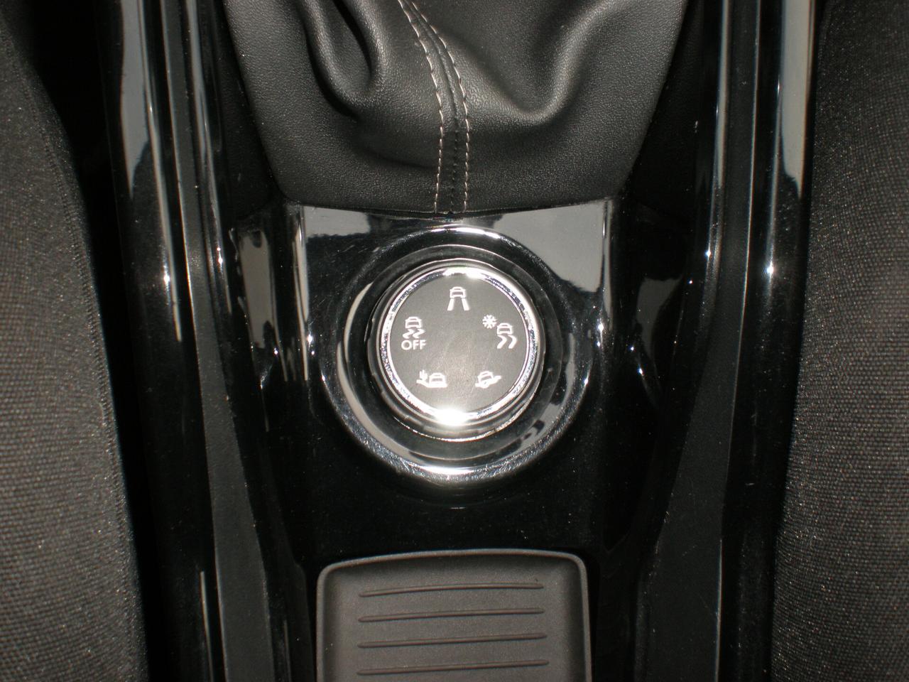 Peugeot 2008 restyling 1.6 td 120 cv, full