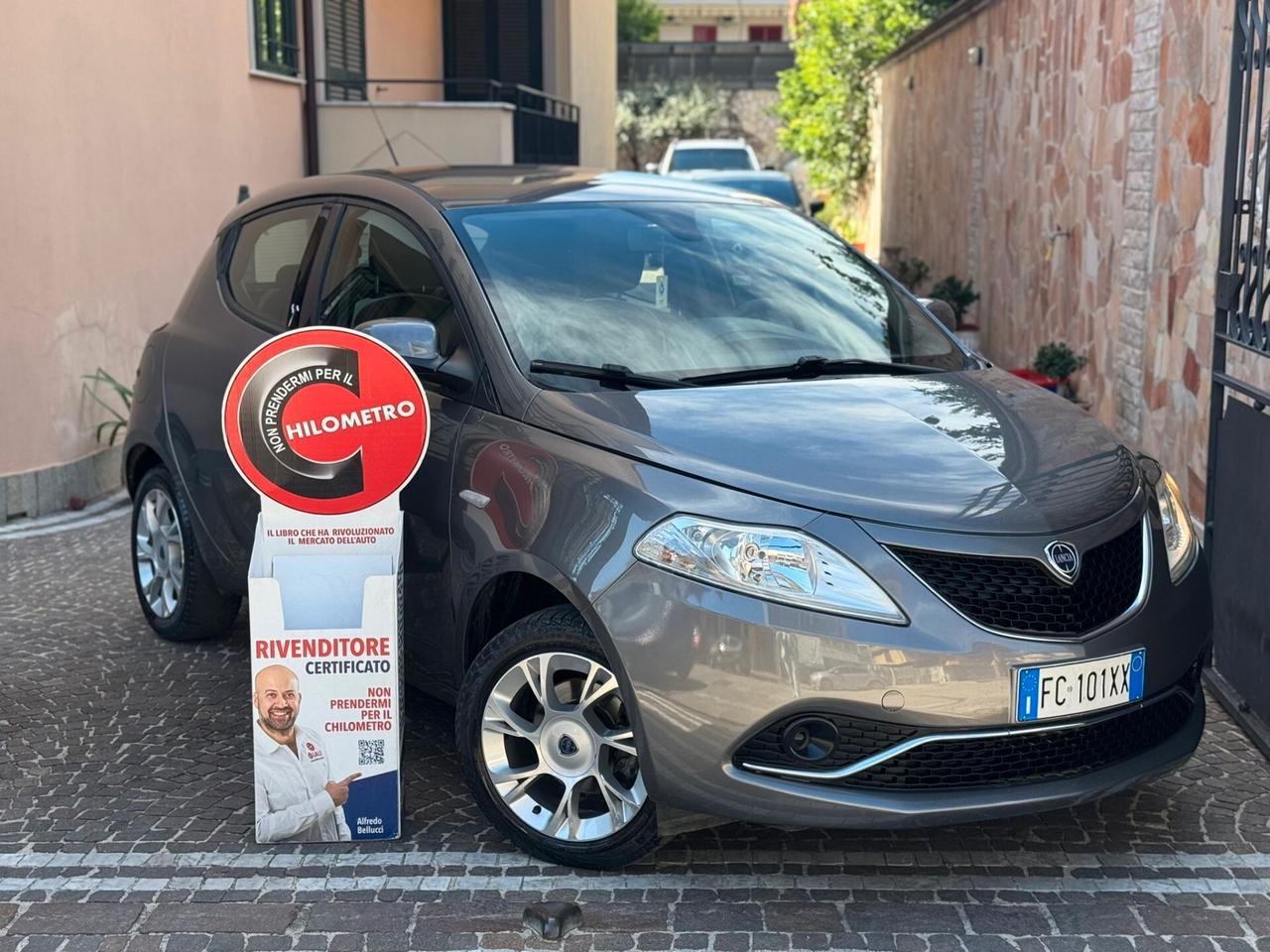 Lancia Ypsilon 1.2 69 CV 5 porte Platinum