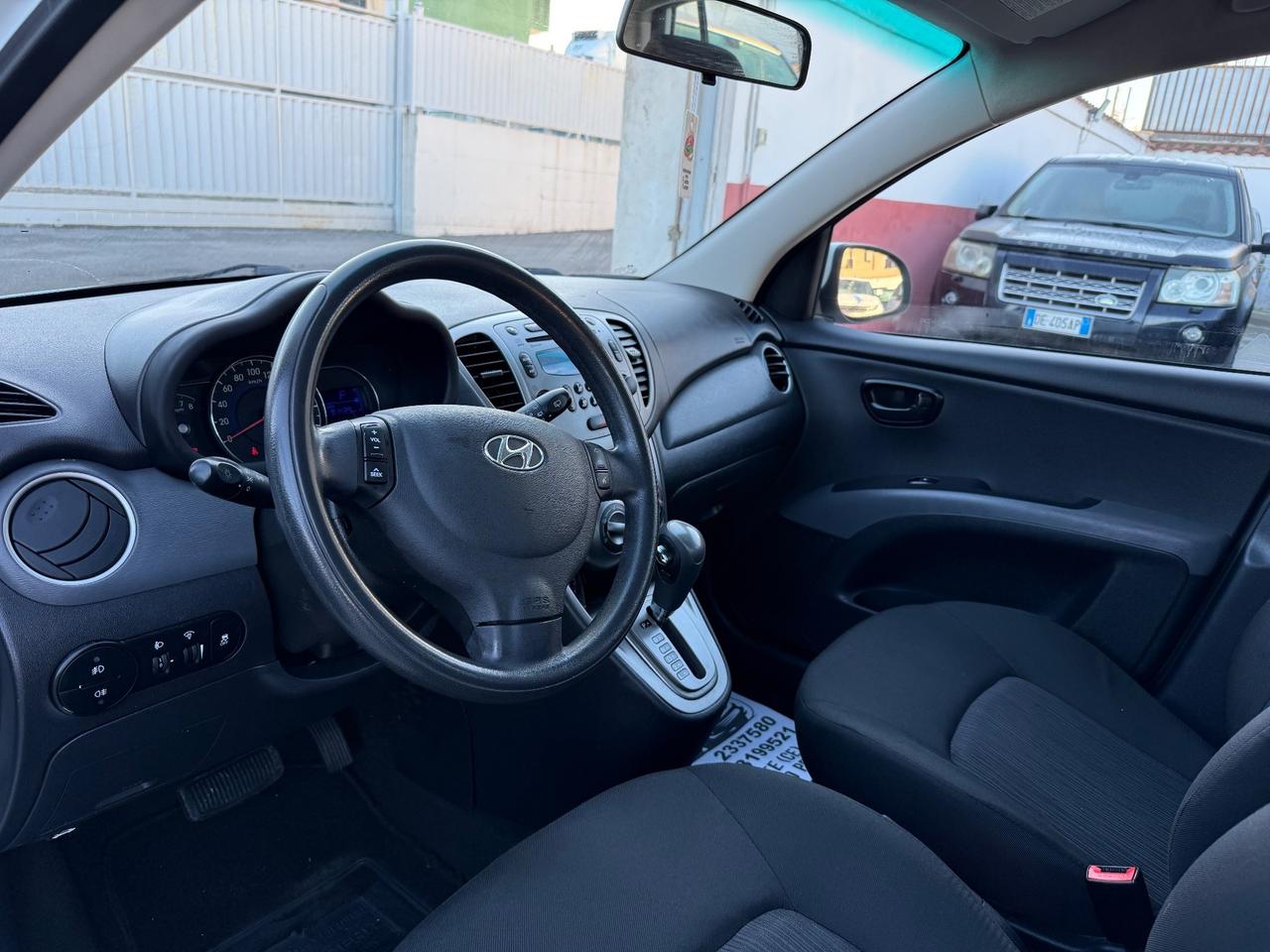 Hyundai i10 1.1 Cambio Automatico