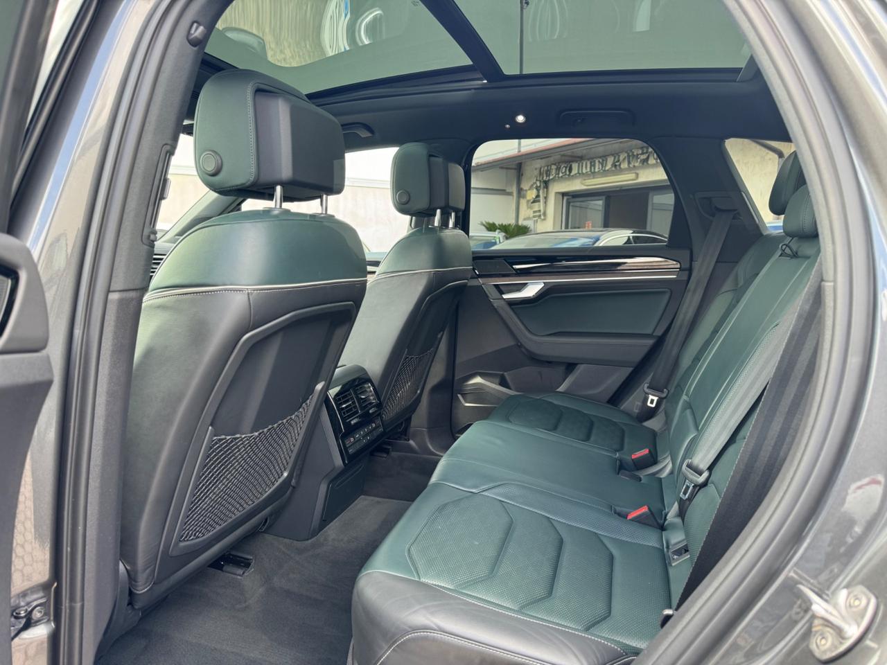Volkswagen Touareg 3.0 V6 TDI R-Line