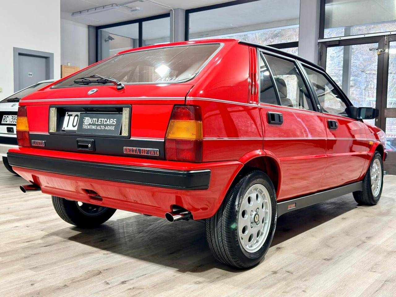 LANCIA DELTA 2.0 TURBO HF 4WD TORINO RESTAURO