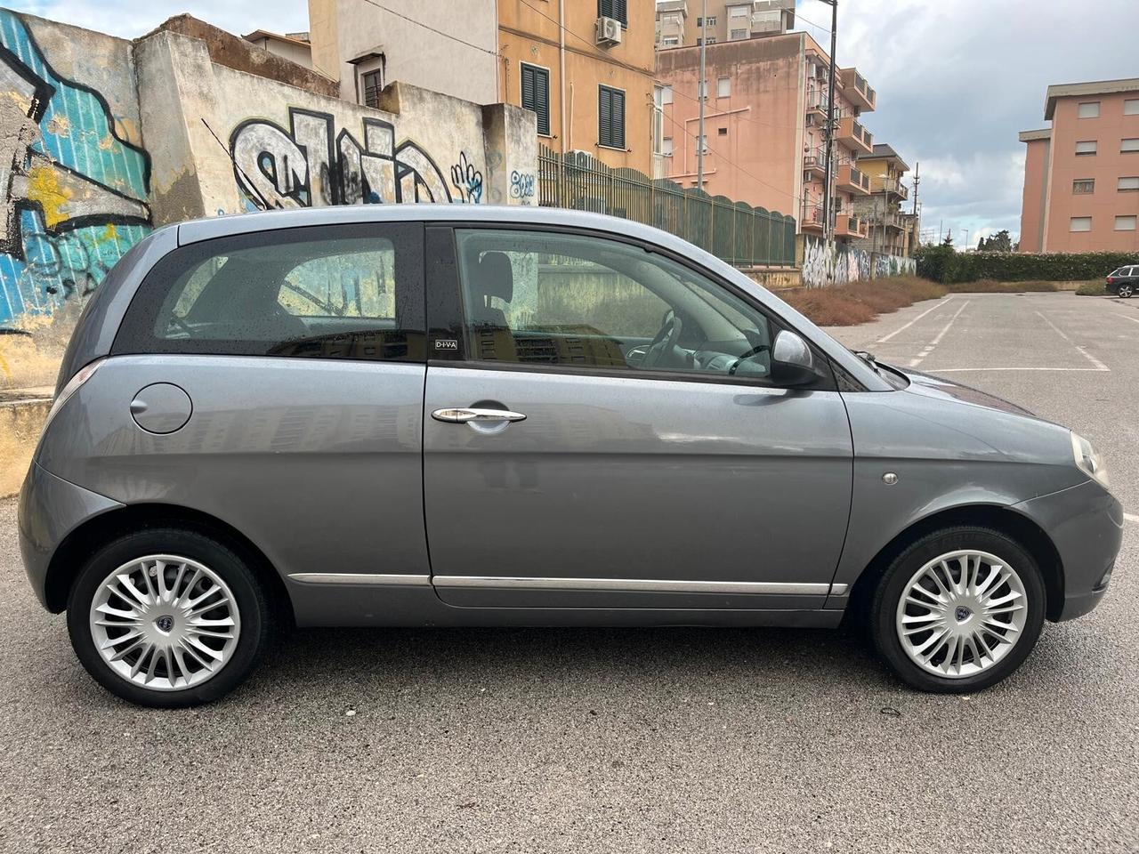 Lancia Ypsilon 2011 1.3 MJT 75CV DIVA 108.000KM