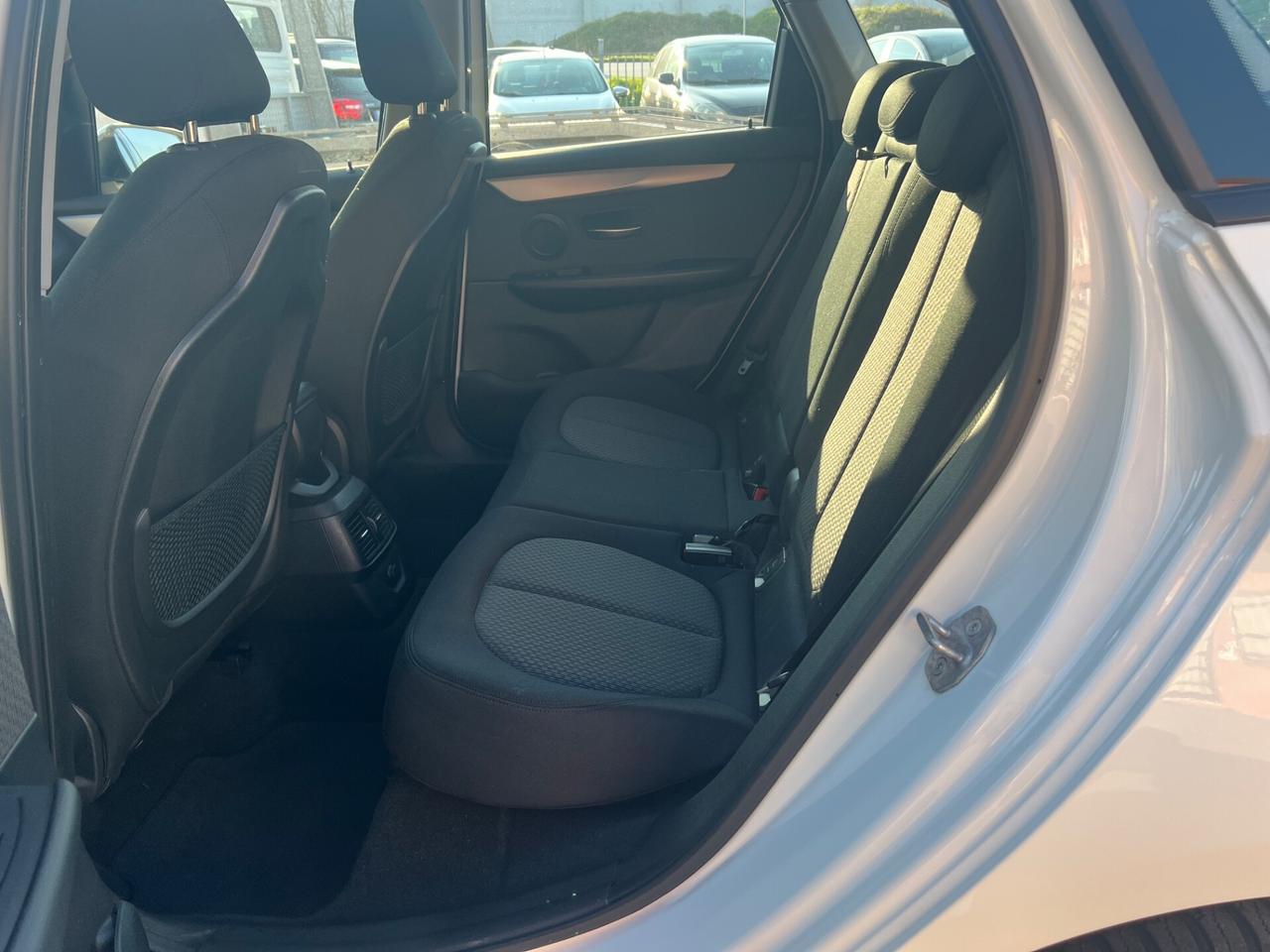 Bmw 116 116d 5p. Urban