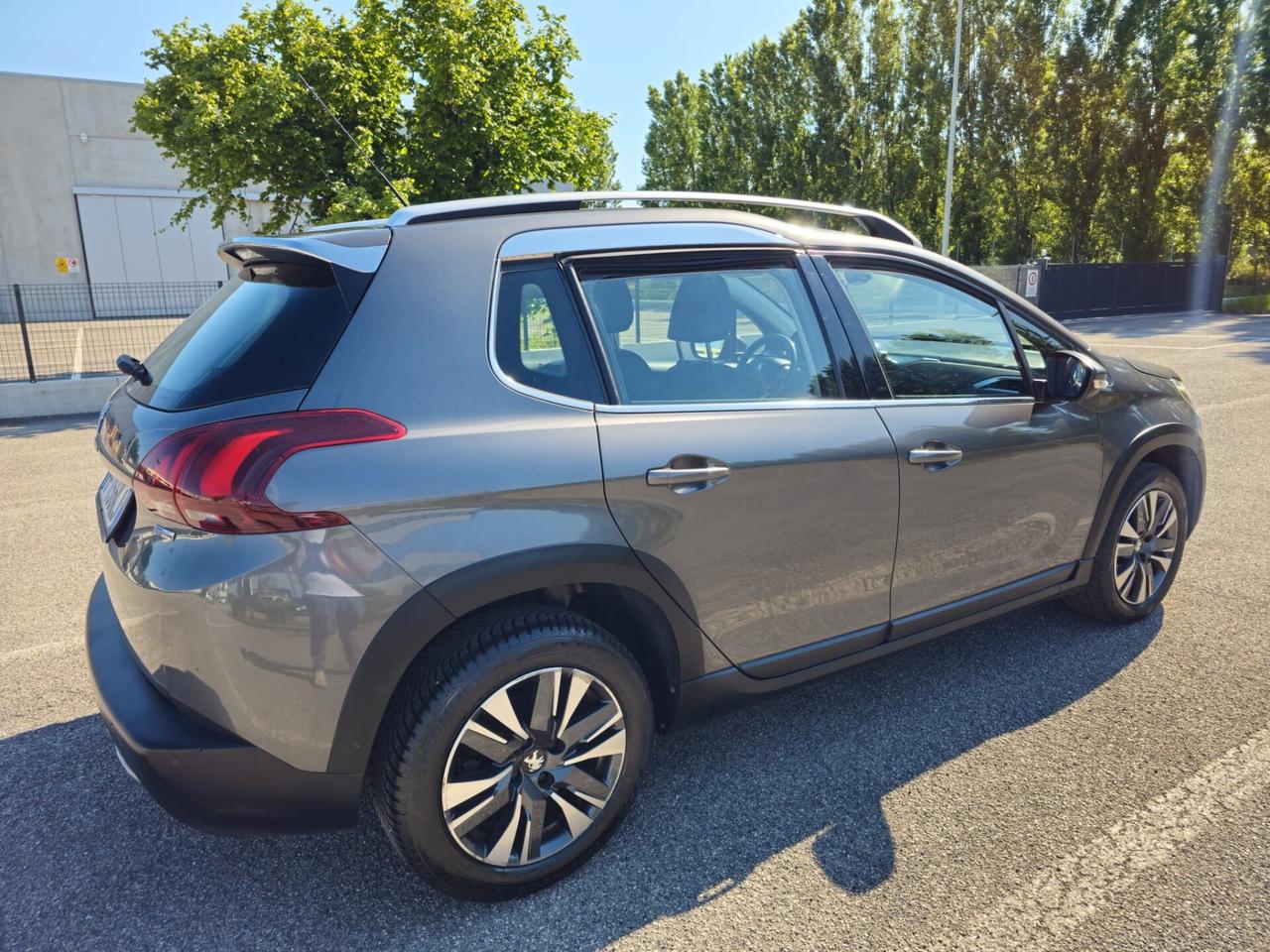 PEUGEOT 2008 1.2 BENZINA - KM CERTIFICATI