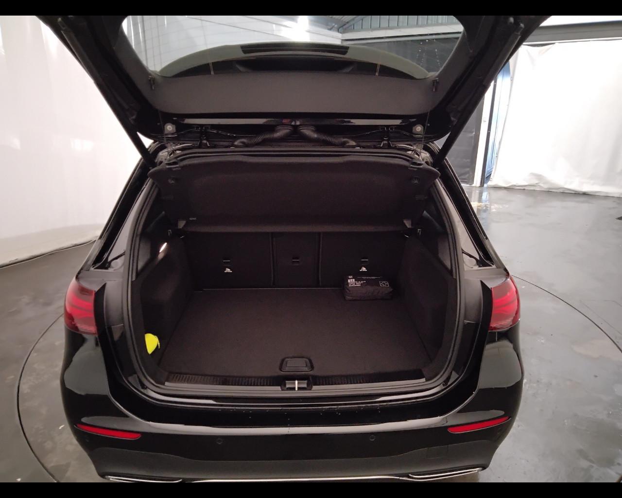 Mercedes-Benz Classe B - W247 2023 - B 180 d Street Edition auto