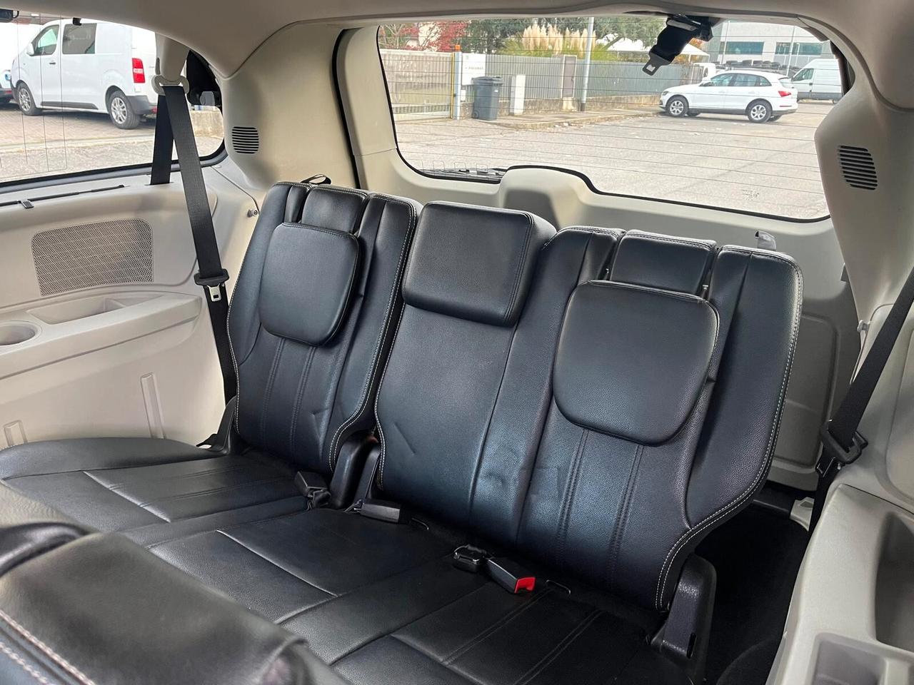 Lancia Voyager 2.8 Turbodiesel 163 CV