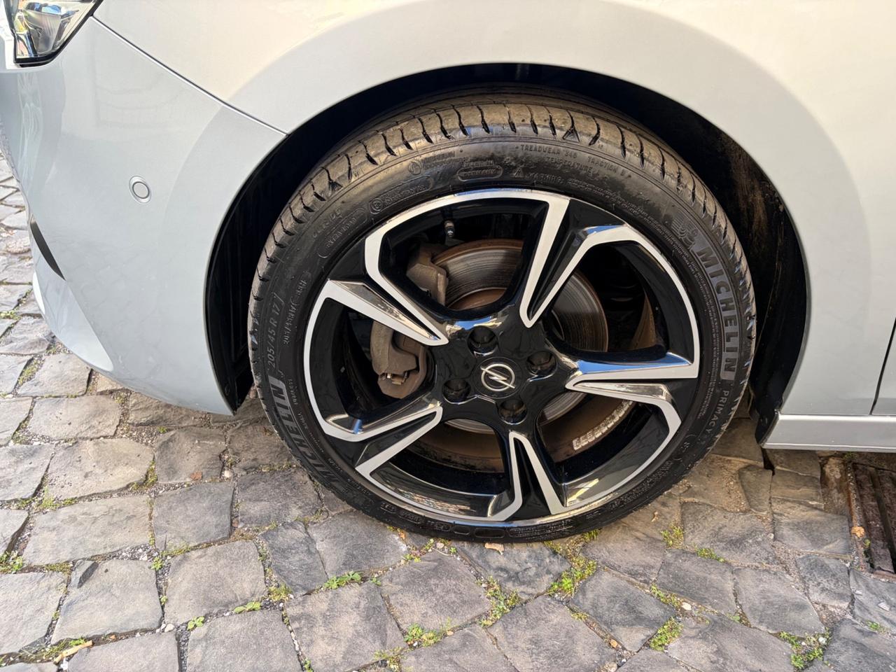 Opel Corsa 1.2 100 CV Design & Tech