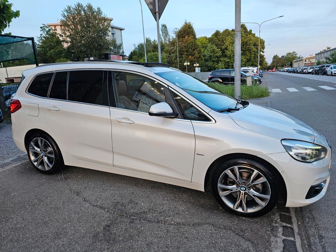 Bmw 218d 150cv Gran Tourer Luxury*Pelle*Navi*Tetto*18*Bi-Xeno*