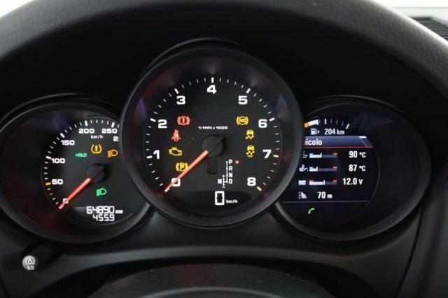 PORSCHE Macan Macan