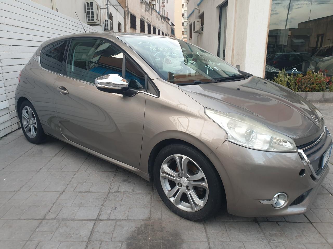 Peugeot 208 1.4 VTi 95 CV 3p. Allure