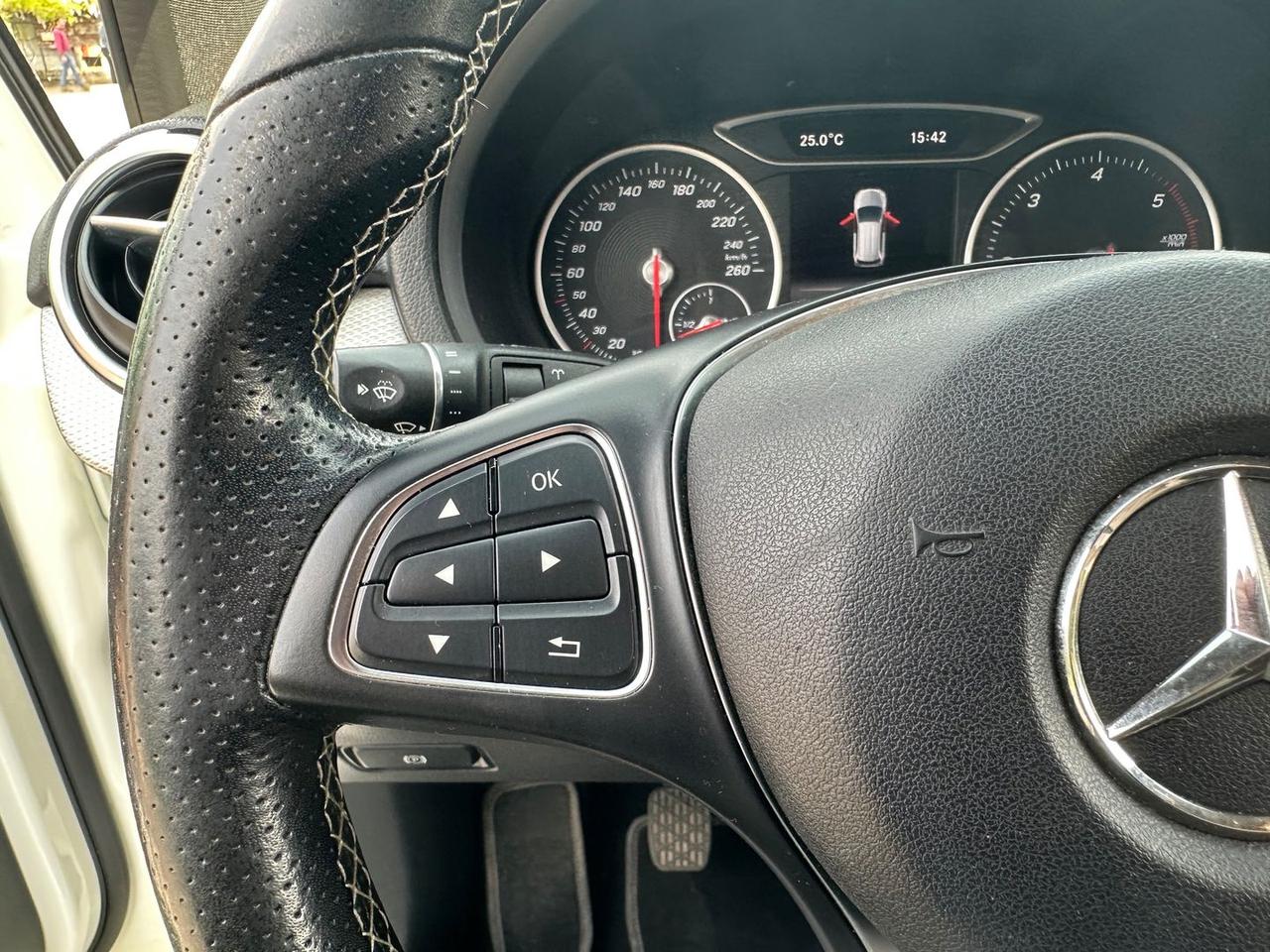 Mercedes-Benz B 180 Sport B 180 D #10480