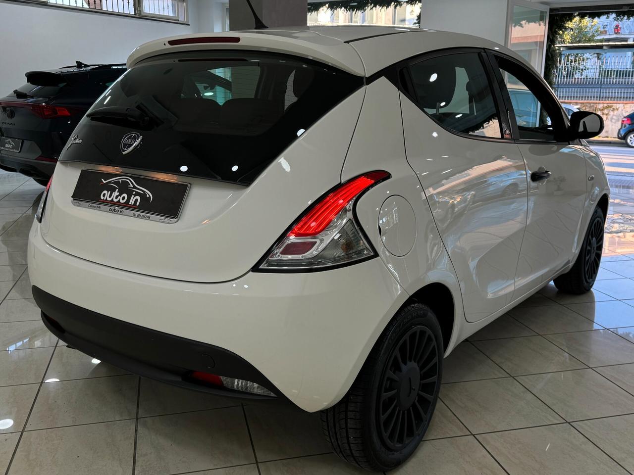 Lancia Ypsilon 1.2 69 CV 5 porte Elefantino Blu