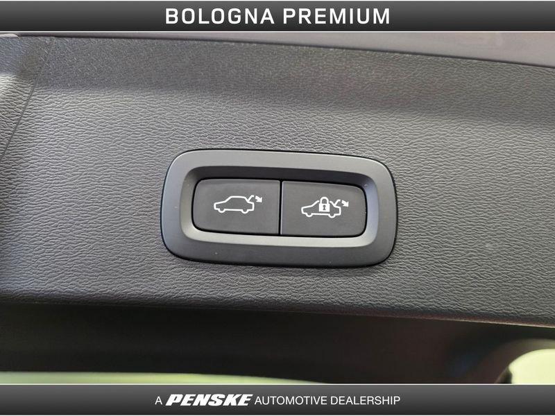 Volvo XC40 XC40 B3 automatico Core