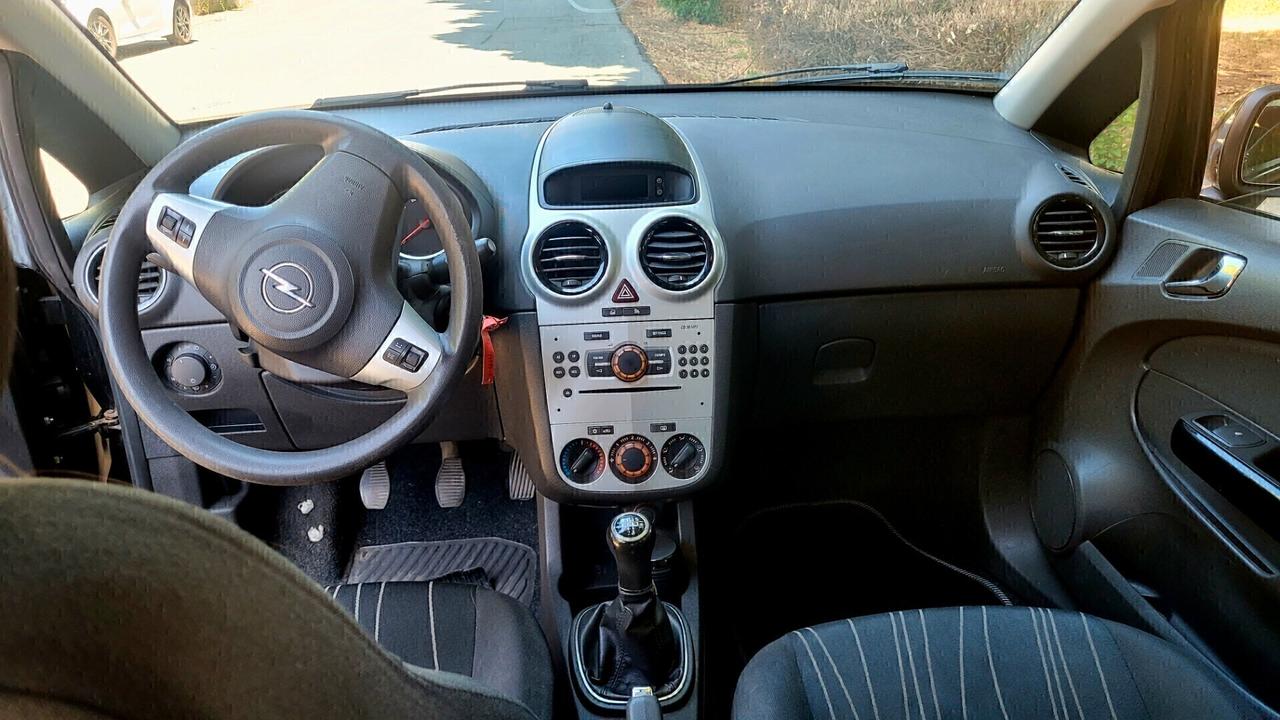 Opel Corsa 1.2 80CV 5 porte GPL-TECH Edition