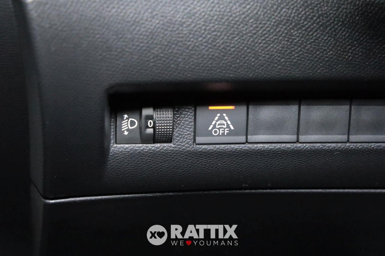 Peugeot e-2008 motore elettrico 100kW Allure