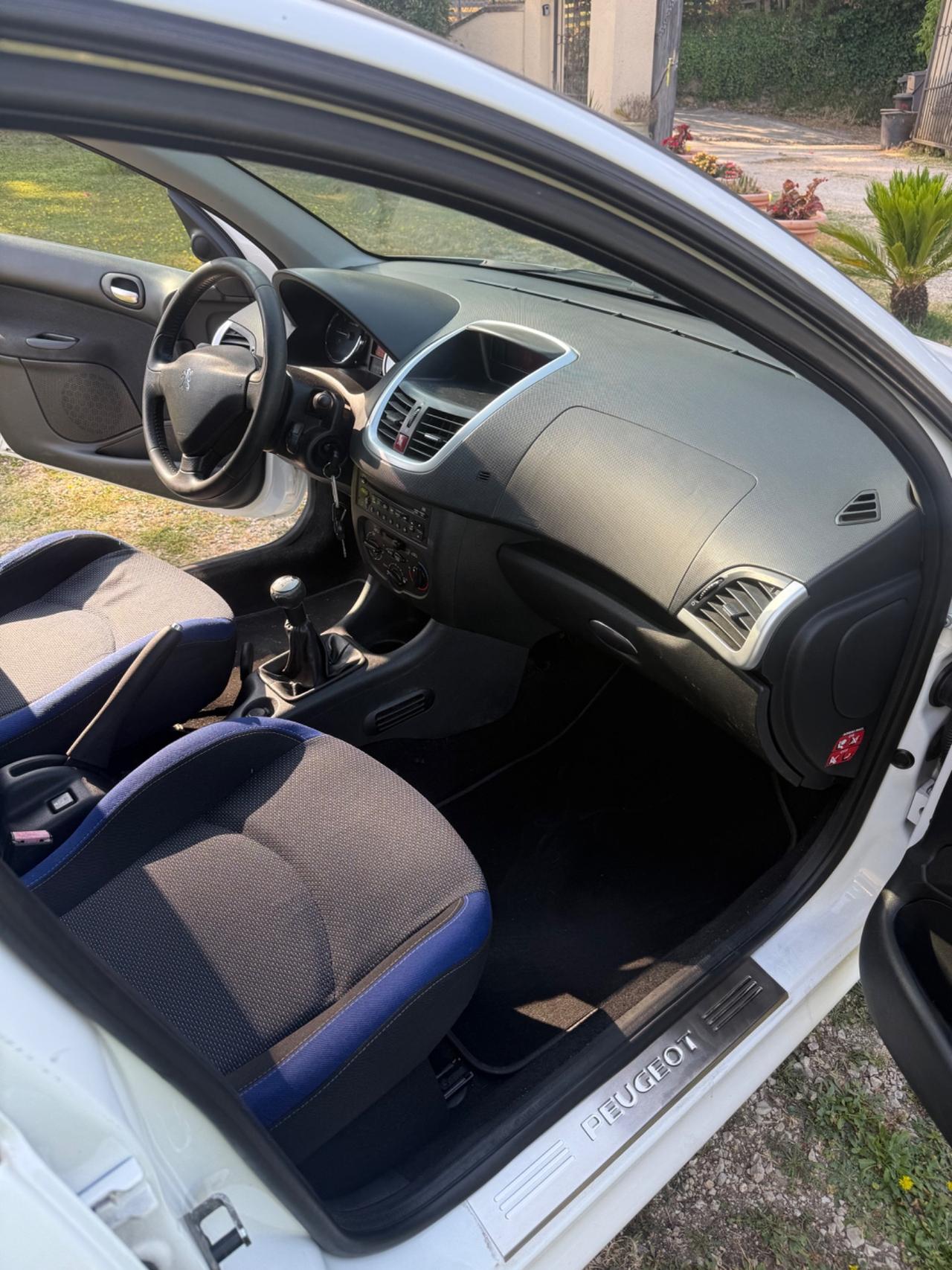 Peugeot 207 Plus 1.4 8V 75CV 3p. ECO GPL