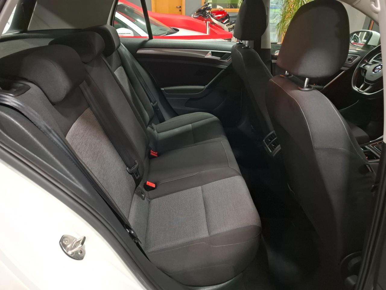 Volkswagen Golf 7 1.2 benzina Neopatentato