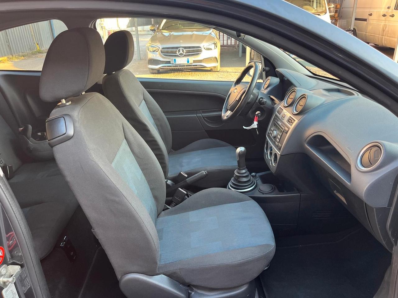 Ford Fiesta 1.4 TDCi 68Cv Titanium UNIPRO