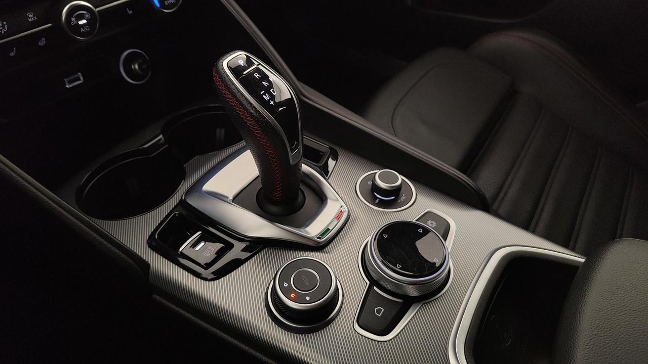 ALFA ROMEO Giulia 2.2 t Competizione 160cv auto