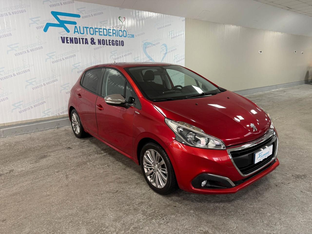 Peugeot 208 PureTech 82cv 5 porte Allure
