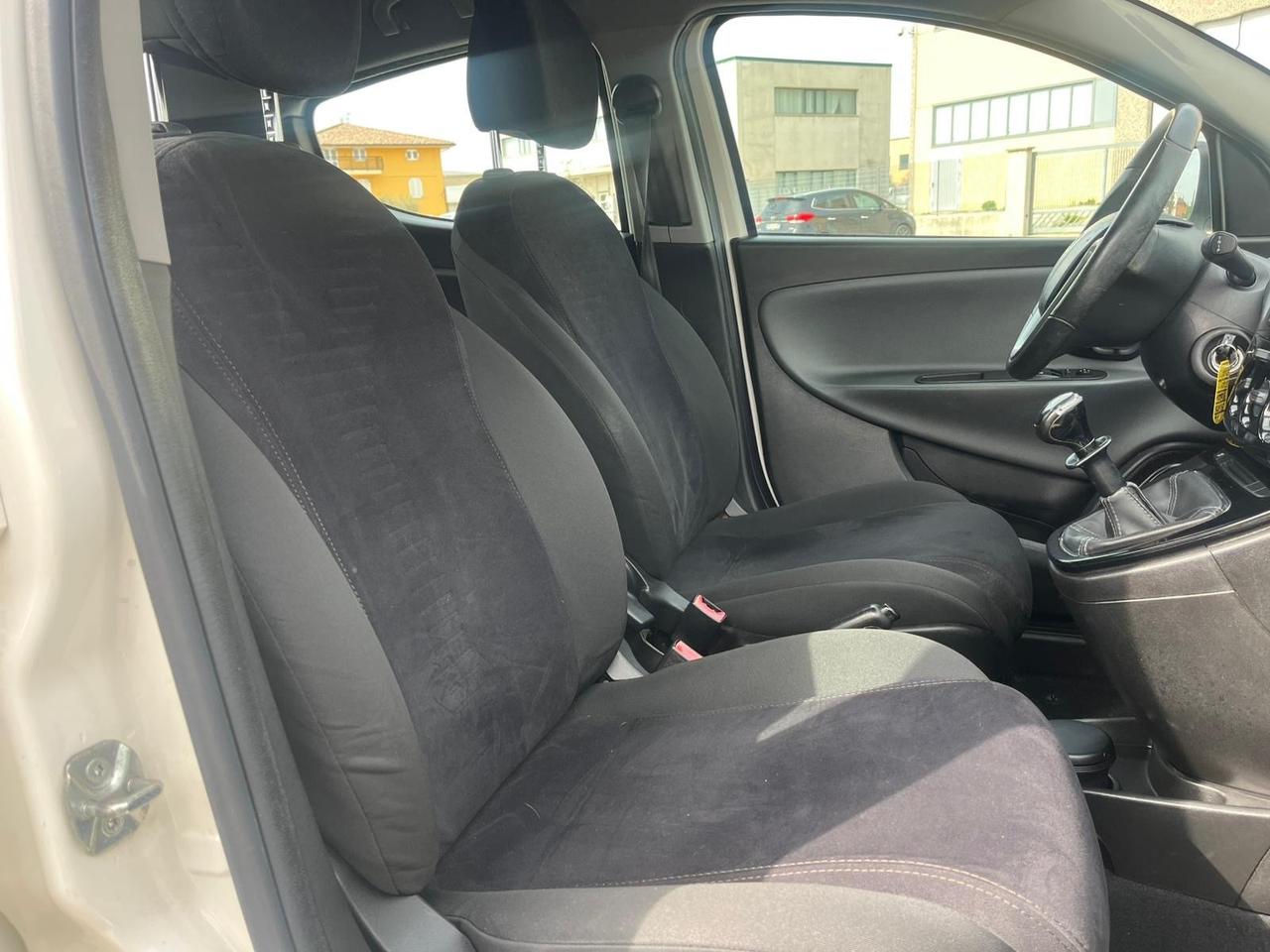 Lancia Ypsilon 1.2 Platinum 99000 km GARANZIA 12m