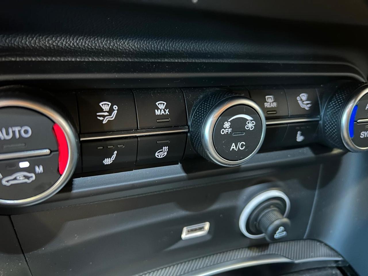 Alfa Romeo Stelvio VELOCE 2.2 Turbodiesel AT8 Q4 SPOTICAR