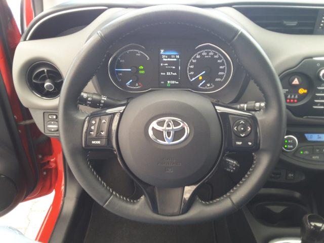 TOYOTA Yaris 1.5 Hybrid 5 porte Business