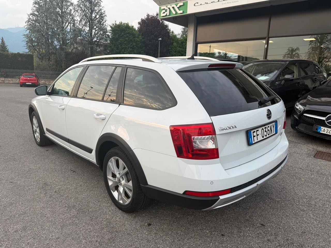 Skoda Octavia 2.0 TDI CR 180 CV 4x4 DSG Wagon Scout