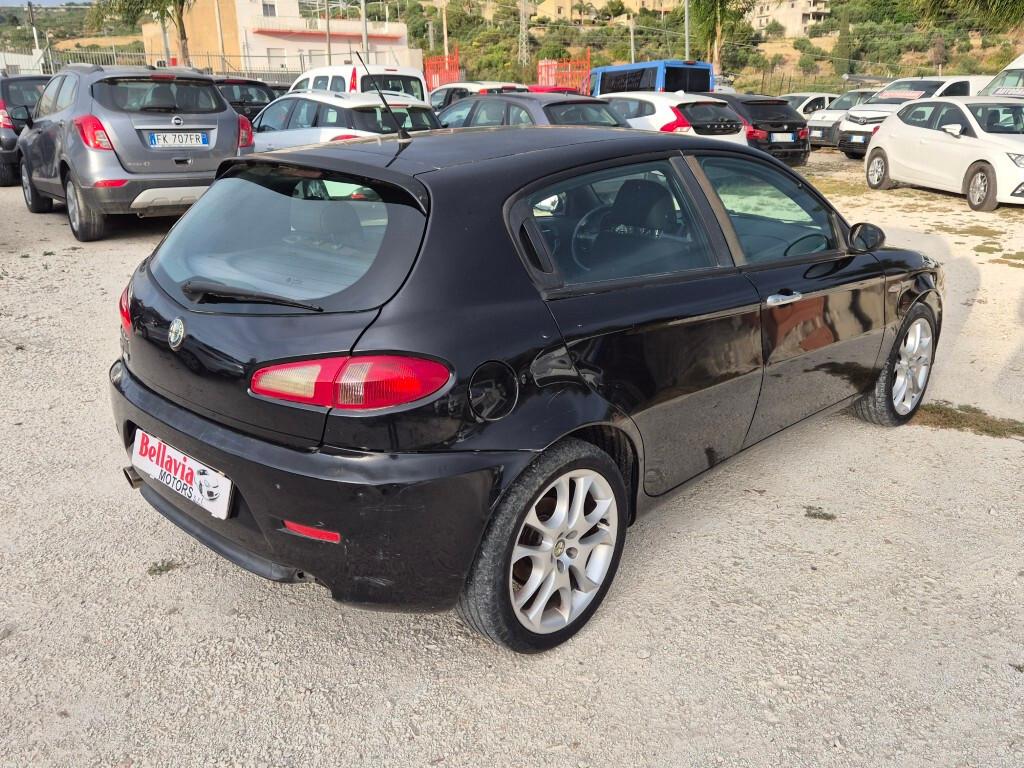 Alfa Romeo 147 1.6 16V TS GPL 5 porte Moving