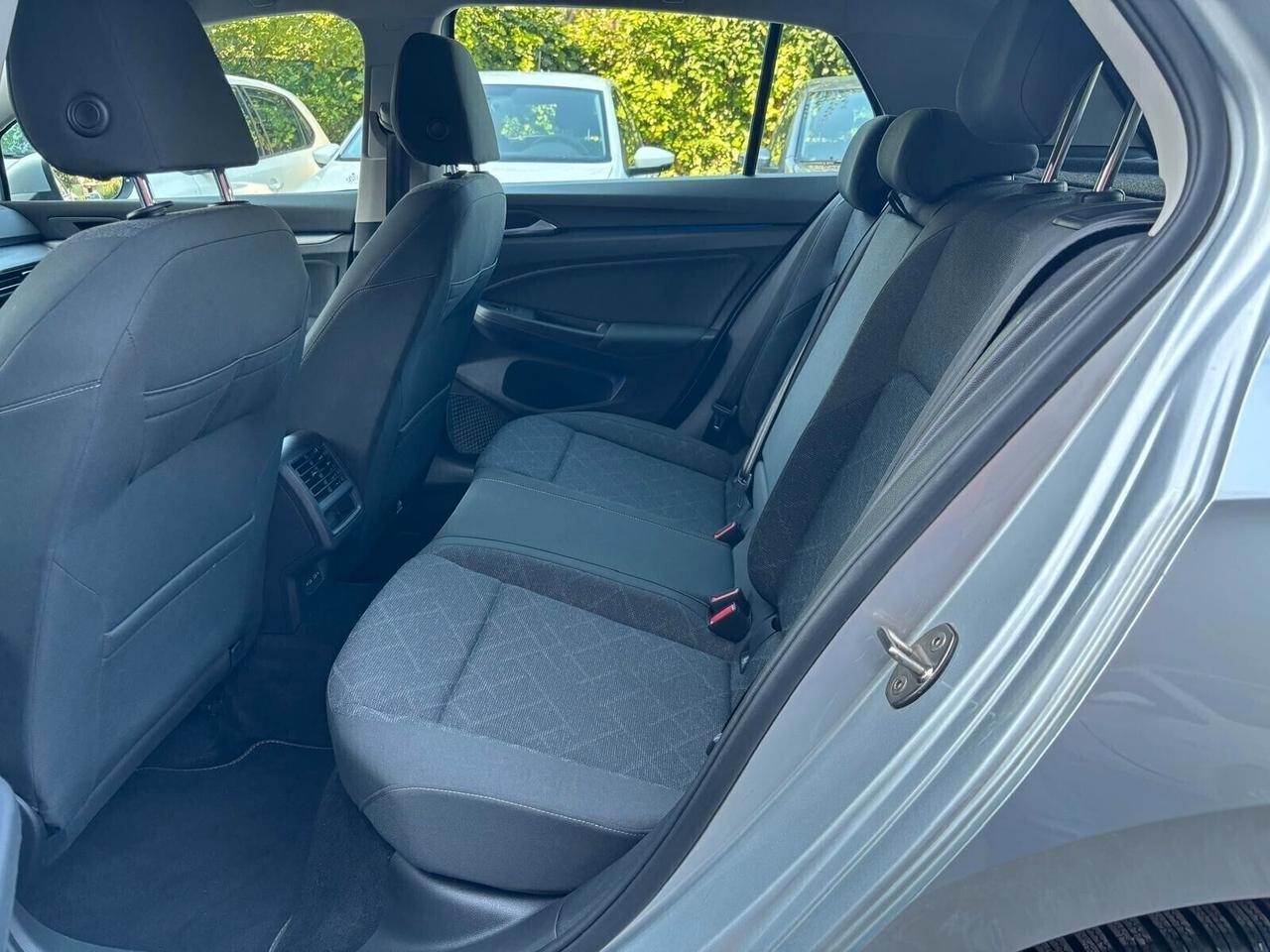 Volkswagen Golf 2.0 TDI SCR Style OK Neopatentati