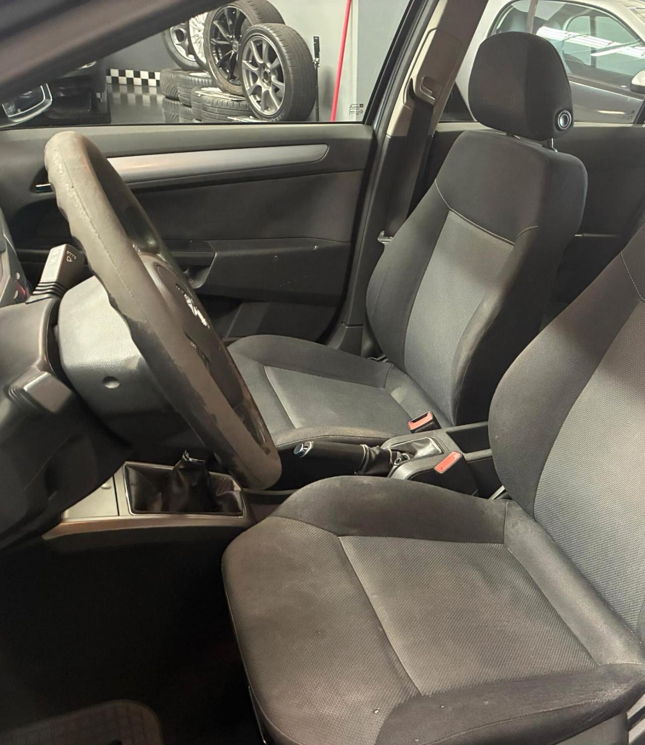 Opel Astra 1.6 16V Twinport 5 porte Cosmo