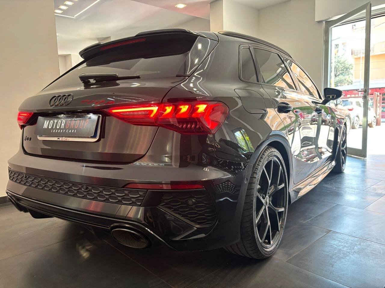Audi RS3 quattro S tronic