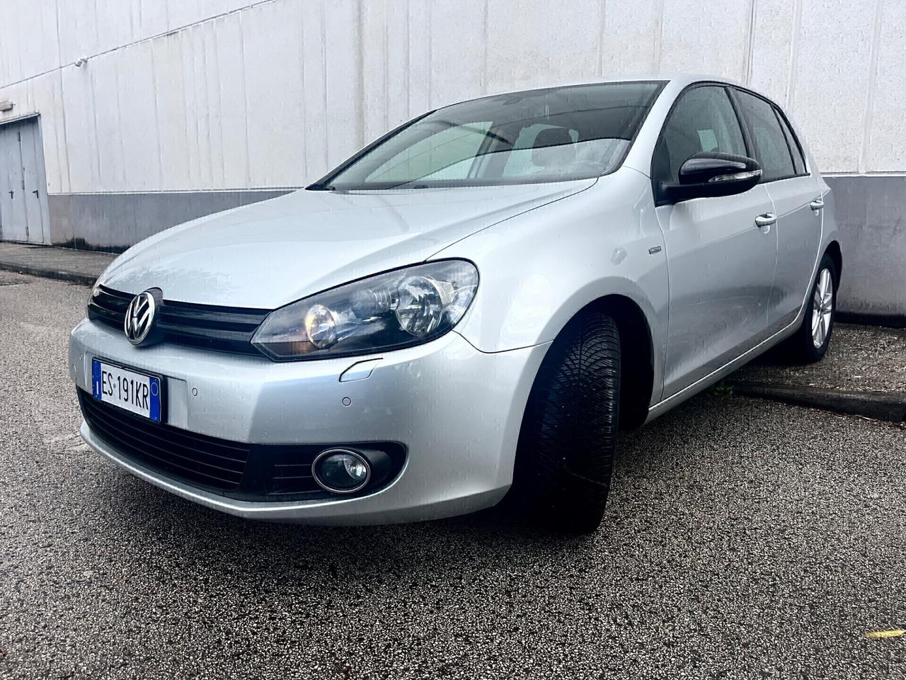 Volkswagen Golf 1.6 TDI(105cv)*NAVI*SEDILRISCALD*SENSORI