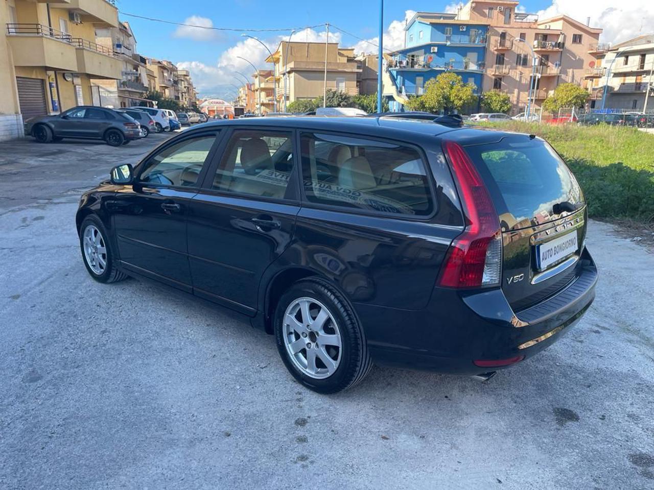 VOLVO V50 D3 POLAR