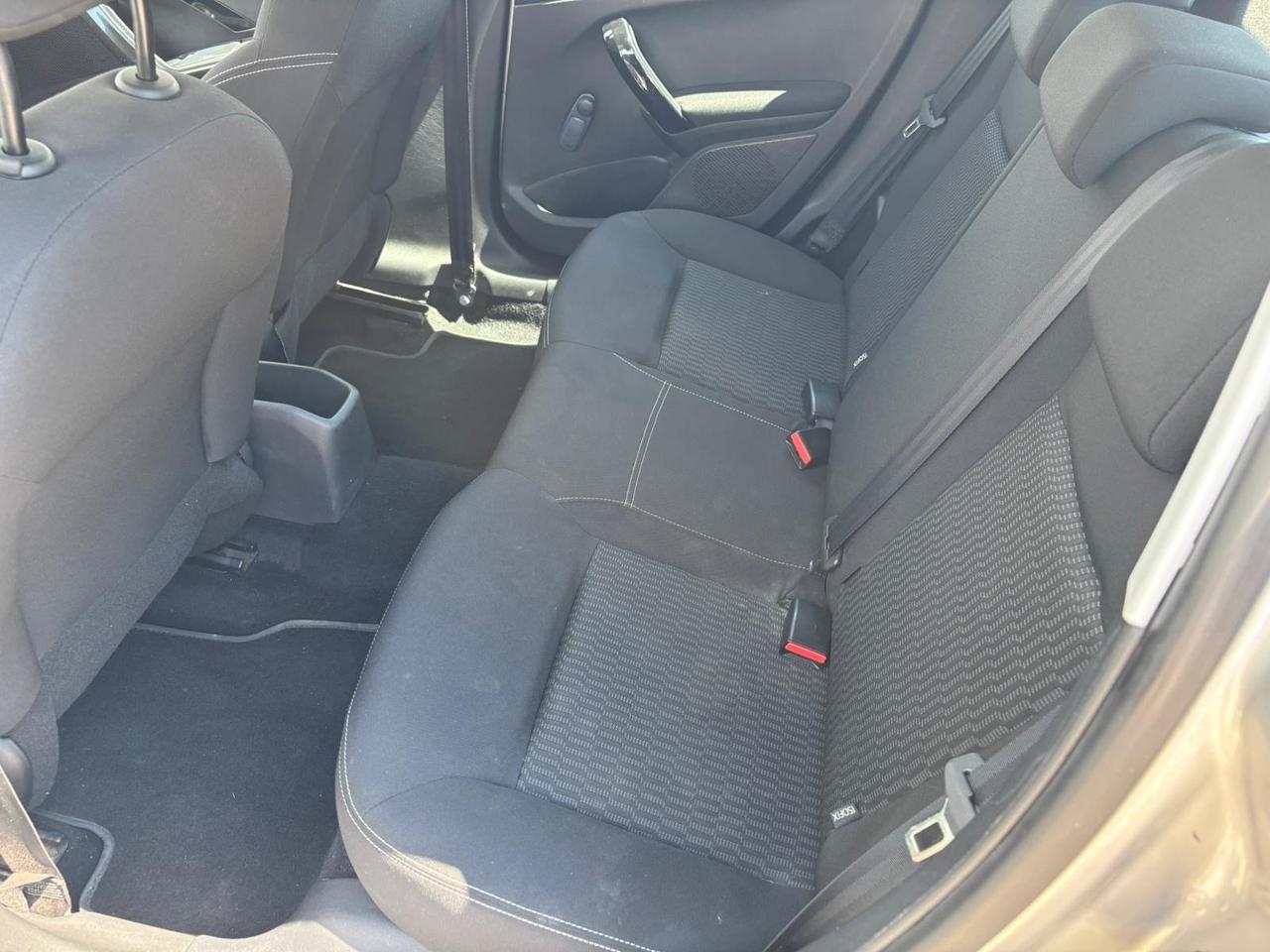 Peugeot 208 PureTech 82 5 porte Allure