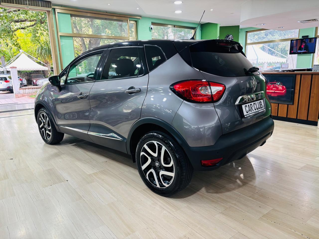 RENAULT Captur dCi 8V 90 CV EDC Initiale Paris