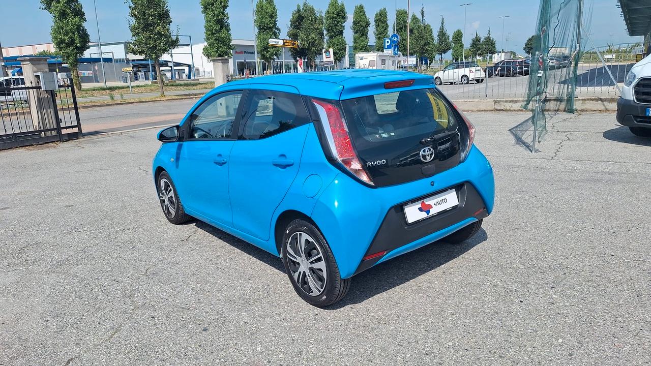 Toyota Aygo 1.0 VVT-i 69 CV 5 porte x-cool TSS