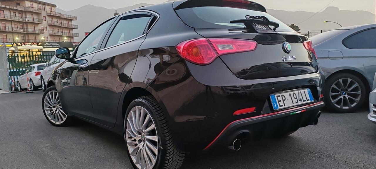 Alfa Romeo Giulietta 2.0 M-jet 170 CV *TETTO NAVI PELLE XENON