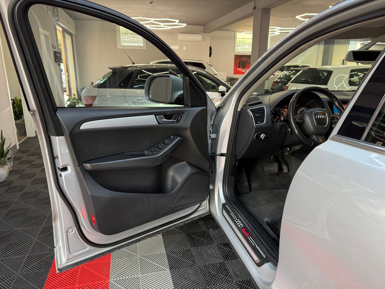 Audi Q5 2.0 TDI quattro S tronic TETTO - FABIANOAUTO