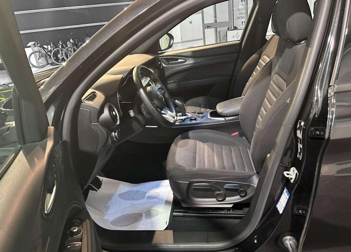 Alfa Romeo Stelvio 2.2 Turbodiesel 190 CV AT8 RWD Business