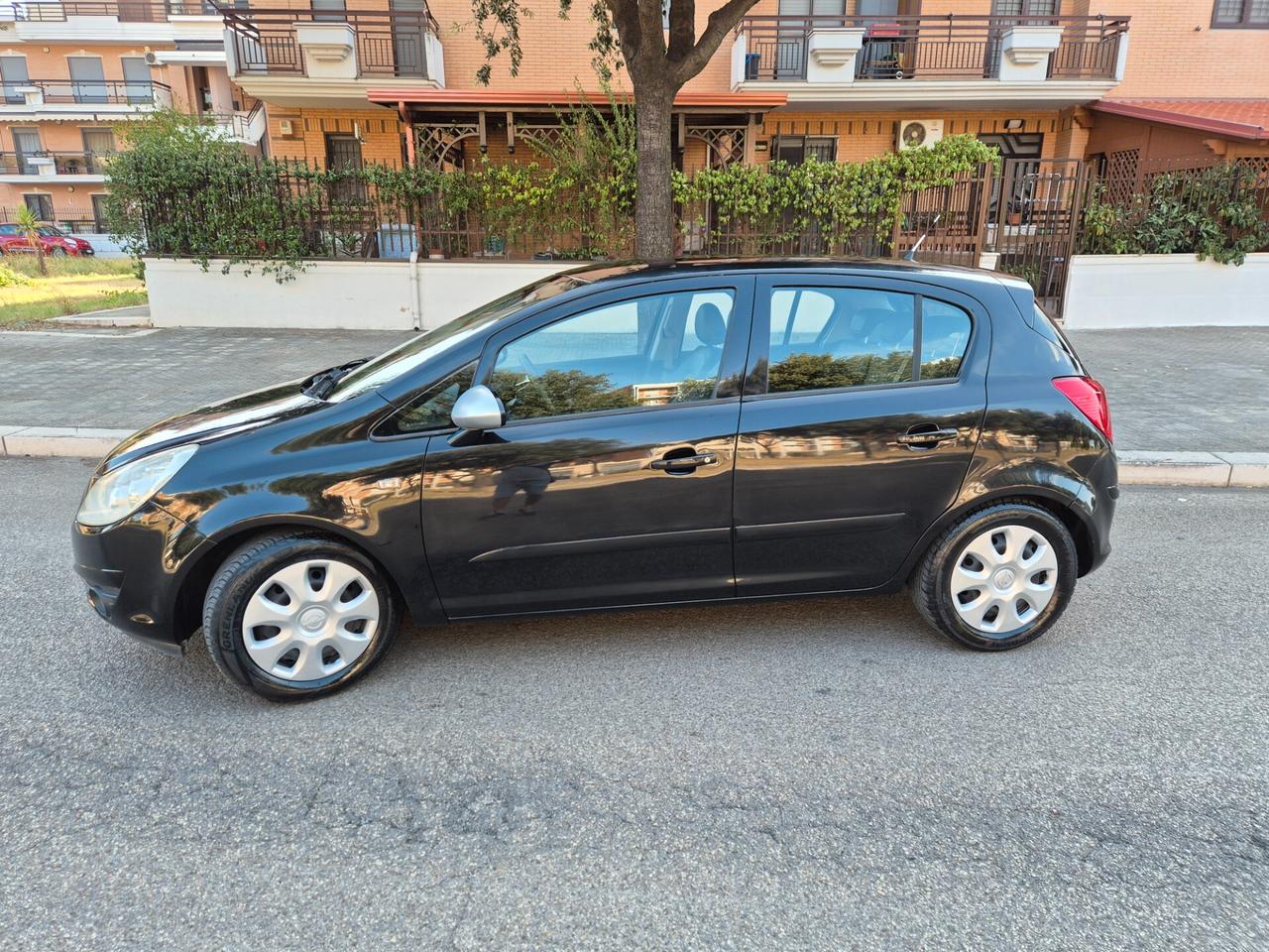 Opel corsa 1.2 gpl anno 08