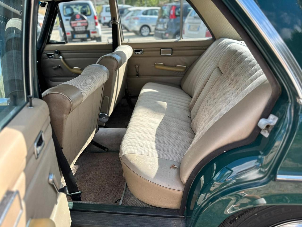 Mercedes-benz 220 220D