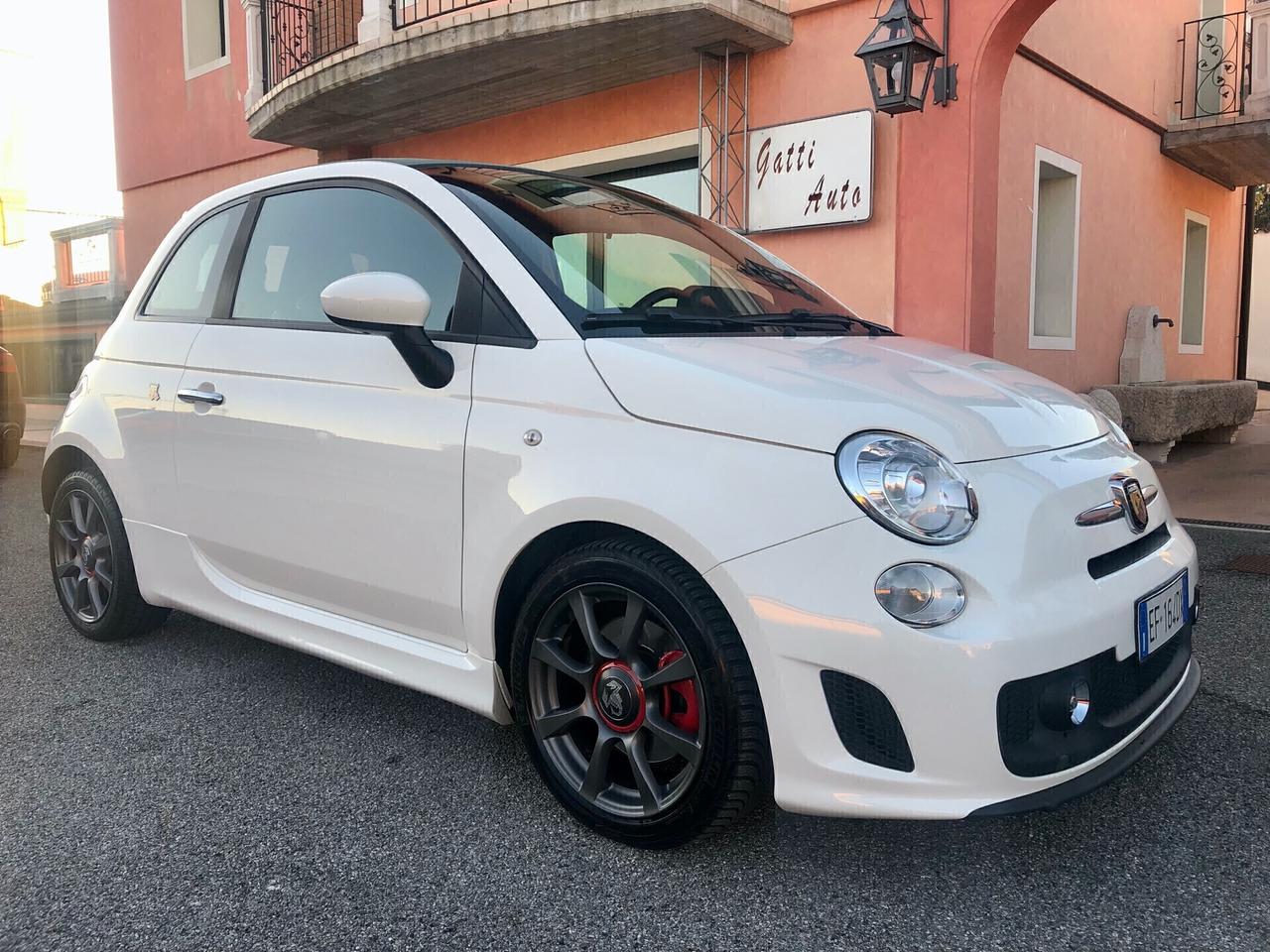 Abarth 500 C 1.4 Turbo T-Jet MTA